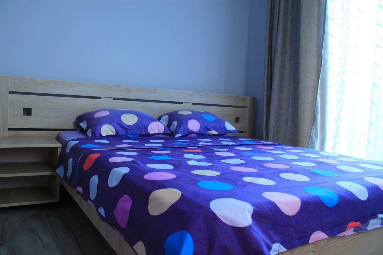 Tedo'S Guest House Makhinjauri Room photo